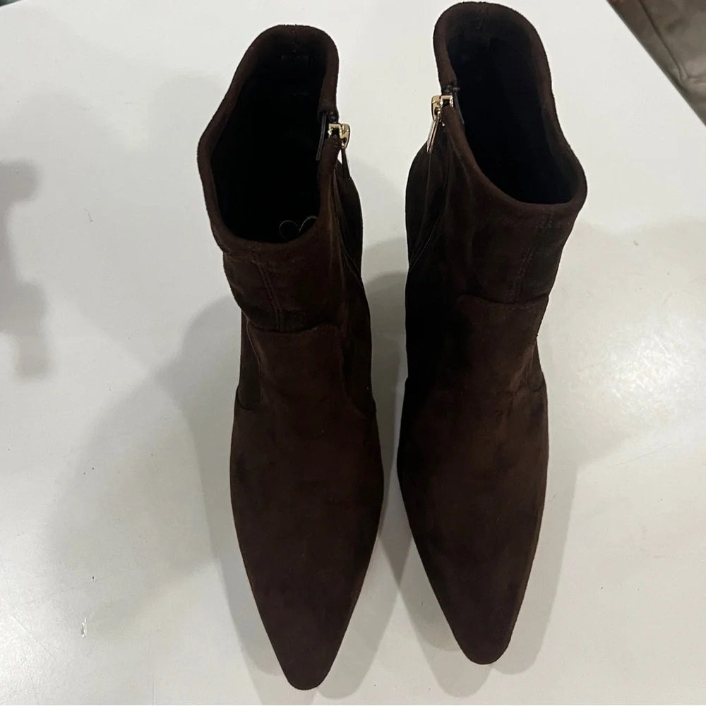Jessica Simpson, NWOT, Women's Brown Suede Pointed-Toe Ankle Boots & Block Heel - Picture 3 of 5